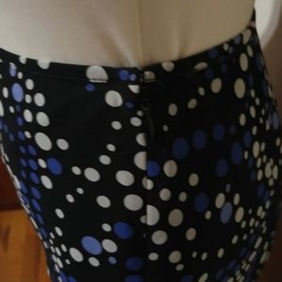 Black and blue circle print skirt size 0P - Picture 4 of 7
